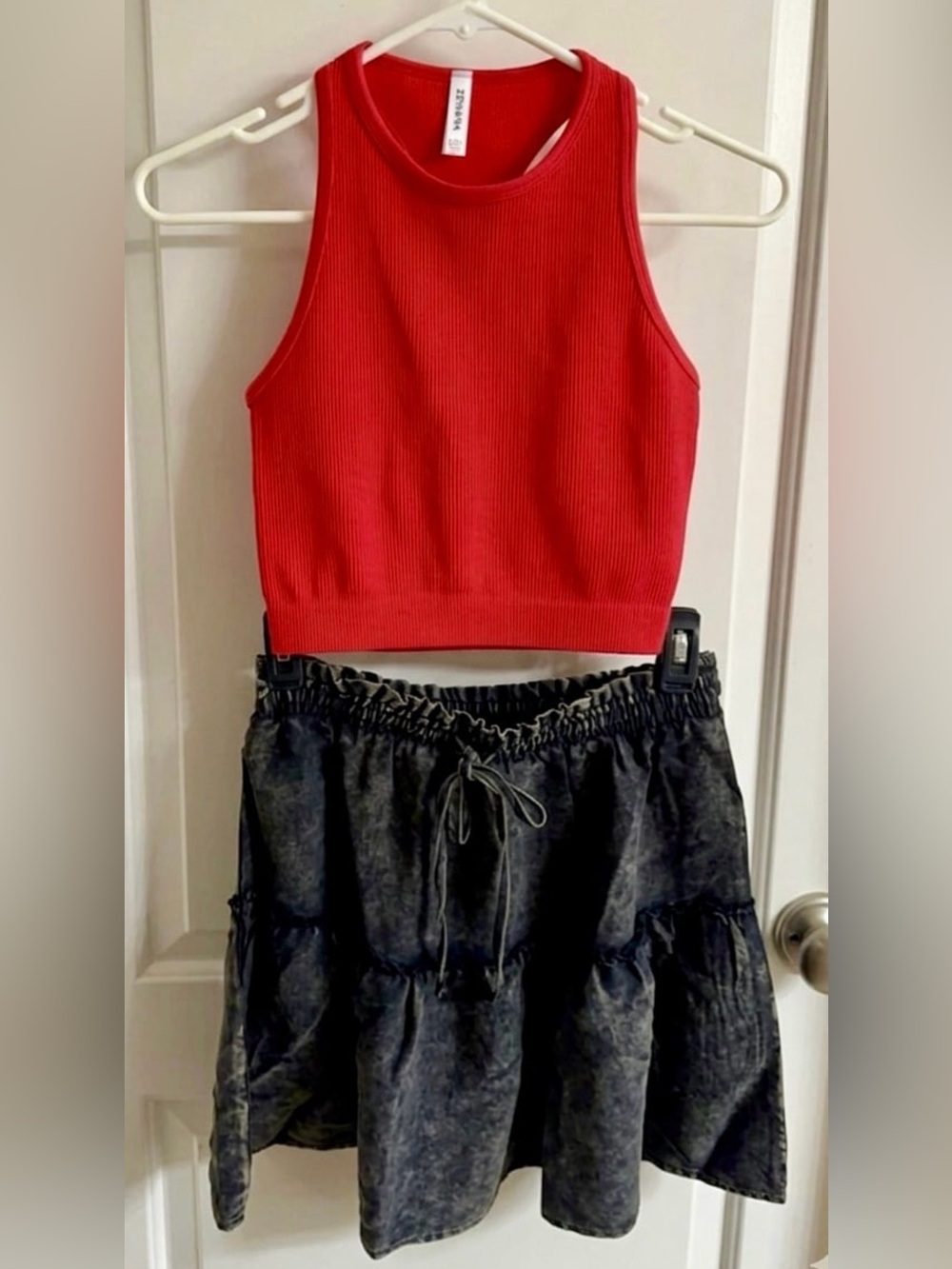 Zenana Ribbed Tank (L) & Black Acid Wash Tiered Skirt (M) - 2 piece set - NWOT